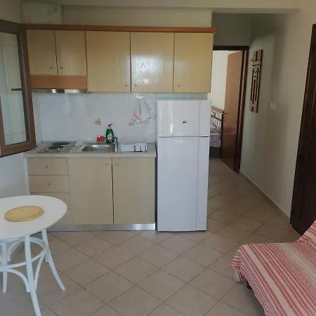 Porto Almira Beachfront Daire Nikiti (Sithonia)