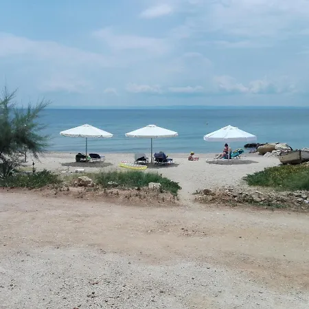 Porto Almira Beachfront アパート